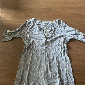 Merona Gray Fitted Buttoned Blouse